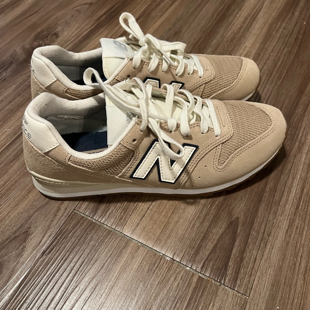 New Balance 996